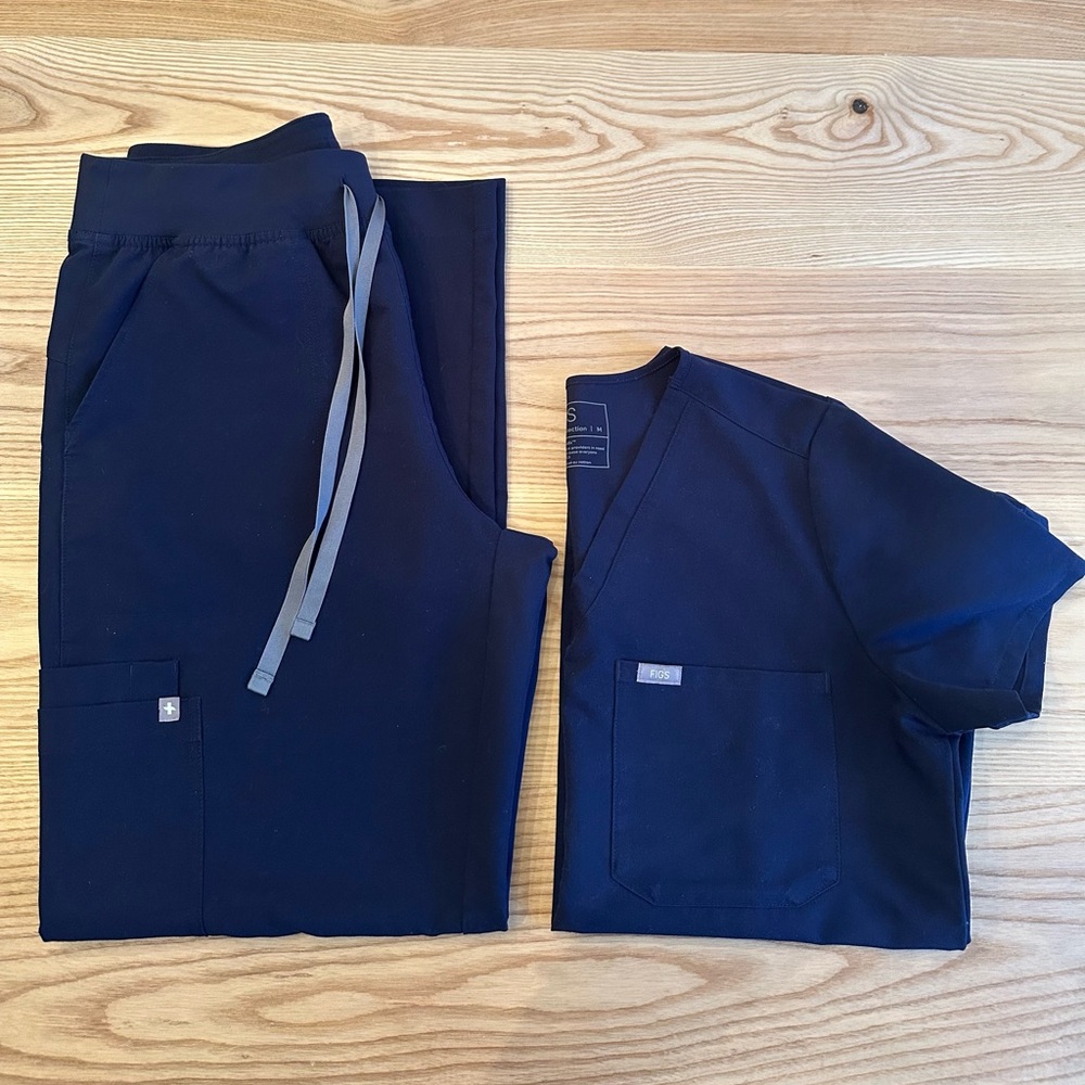 FIGS Navy. High Waisted Isabel Wide Leg + Catarina One Pocket Scrub Set